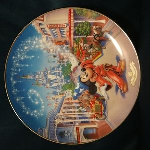 Vintage Limited Edition Walt Disney World 25th Anniversary Plate Collection